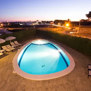 Nuvolet , Cala'N Blanes (Menorca) Spagna